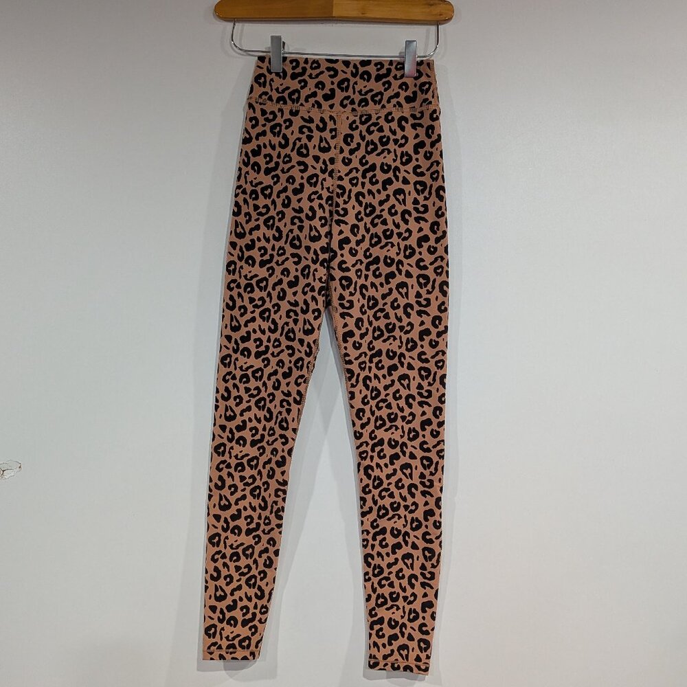 White Fox Active Concrete Jungle Leopard Print Leggings Tan Black Size XS